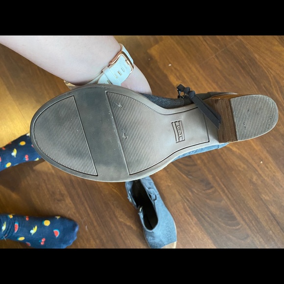 TOMS women’s heals - Picture 3 of 6